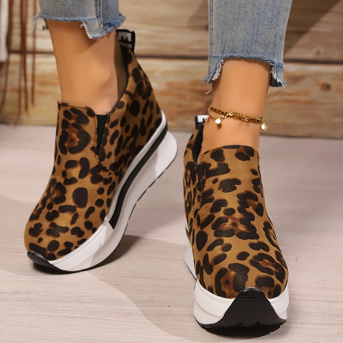Hako - Deportiva con Plataforma Track sin Cordones