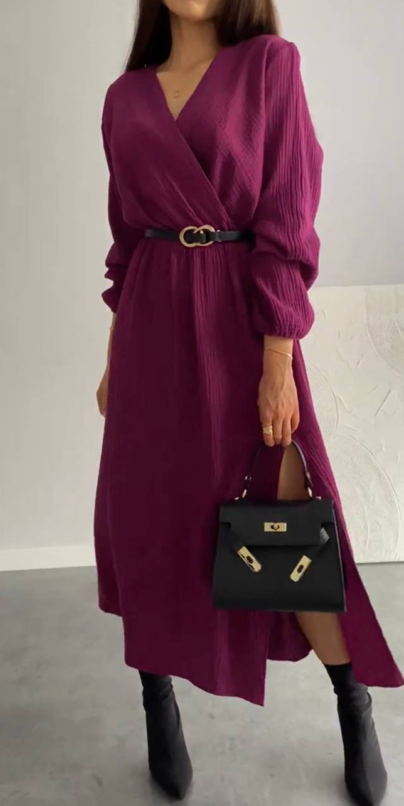 Rose - Vestido Largo Corte Pico con Cinturón de Piel