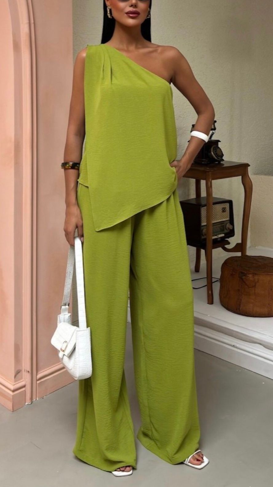 Conjunto Morgan - Elegancia y Versatilidad