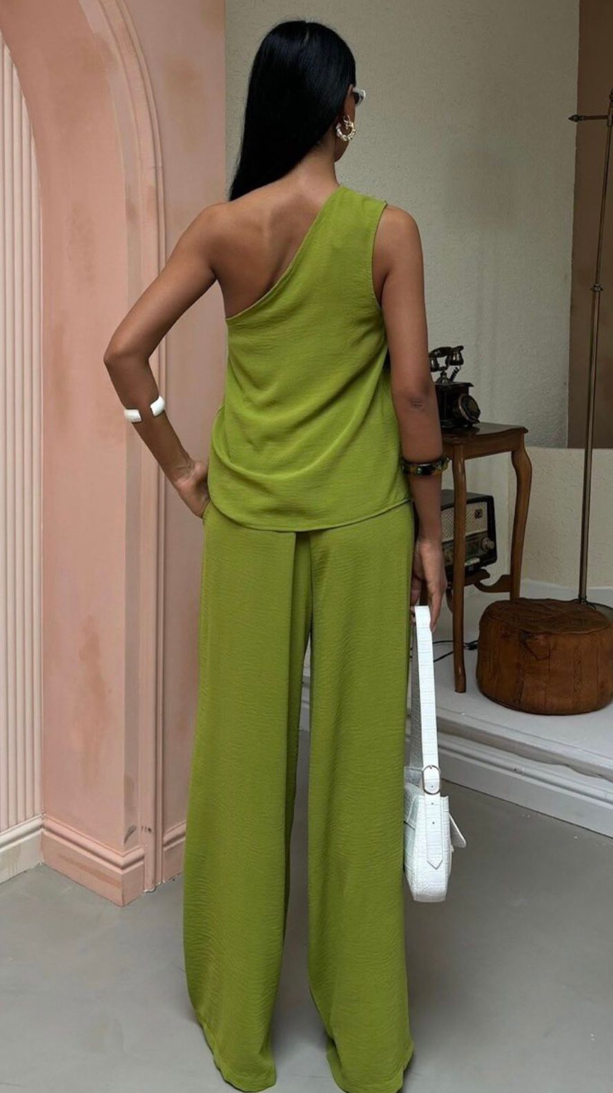 Conjunto Morgan - Elegancia y Versatilidad